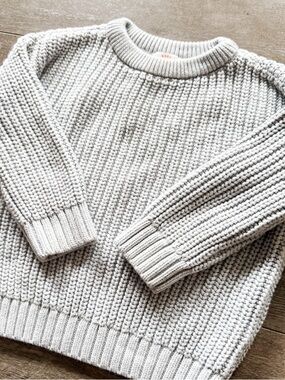 Cat & Jack Chunky Knit Sweater 18M Light Gray Crewneck Cozy Toddler Pullover EUC